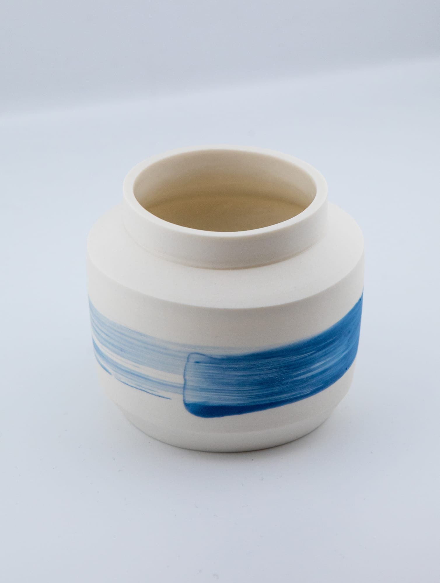 Cobalt-brush jar